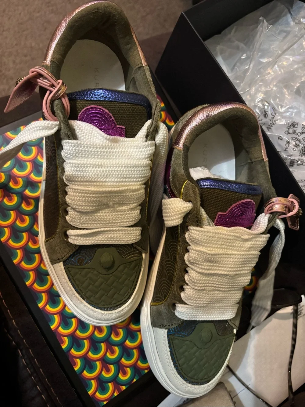 Kurt Geiger low olive